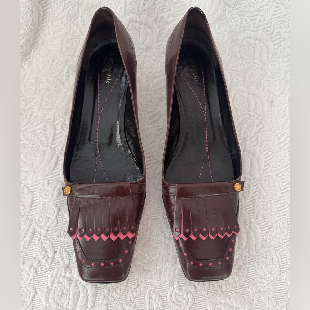 Vintage Kate Spade brown pump with pink trim.  Size 7.5.  Made in Italy.